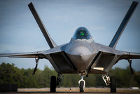 [ẢNH] F-22 Mỹ cảnh báo F-4 Iran: 