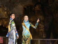 Huyền My và các thí sinh Miss Grand International 2017 hào hứng khám phá động Thiên Đường