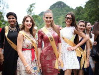 Huyền My và các thí sinh Miss Grand International 2017 hào hứng khám phá động Thiên Đường