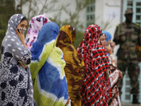 [Ảnh] Bất ngờ với tiêu chí sắc đẹp đối lập nhau ở phụ nữ các nước