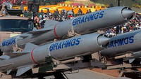 [ẢNH] Tên lửa BrahMos trở thành 