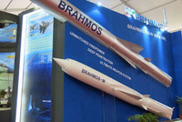 [ẢNH] Tên lửa BrahMos trở thành 
