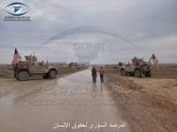 [ẢNH] ‘Hung thần’ Apache Mỹ bay thấp, thị uy sức mạnh với quân cảnh Nga?