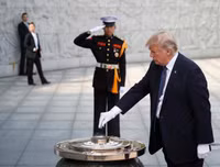 Sương mù dày đặc khiến chuyến thăm DMZ của Tổng thống Mỹ bất thành