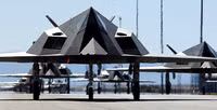 [ẢNH] F-117A Nighthawk phải hạ cánh khẩn cấp khi âm thầm xâm nhập Syria, nghi bị trúng đạn?