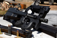 [ẢNH] Bí ẩn loại siêu súng tiểu liên xuyên giáp phương Tây trong tay các đặc công Việt Nam