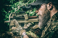 [ẢNH] Bí ẩn loại siêu súng tiểu liên xuyên giáp phương Tây trong tay các đặc công Việt Nam