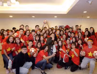 Hoa hậu Jennifer Phạm hòa giọng cùng các nghệ sĩ tôn vinh đội tuyển U23 Việt Nam