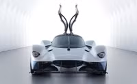 [ẢNH] Aston Martin Valkyrie, vẻ đẹp từ những đường cong