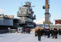 [ẢNH] Dấu hiệu Nga từ bỏ nâng cấp tàu sân bay Đô đốc Kuznetsov