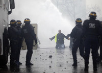 [ẢNH] Biểu tình bạo loạn kinh hoàng tiếp tục diễn ra ở Pháp