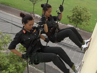 Nữ cảnh sát đặc nhiệm với khí công thâm hậu, võ thuật điêu luyện