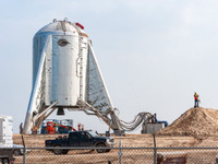 [ẢNH] Mạng lưới vệ tinh của Elon Musk sẽ giữ Nga trong tầm ngắm của tên lửa Mỹ?