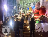 [Ảnh] Hàng vạn người đổ ra đường mừng Giáng sinh an lành