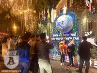 [Ảnh] Hàng vạn người đổ ra đường mừng Giáng sinh an lành