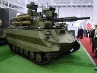 [ẢNH] Báo Anh: Robot Uran-9 bị Nga ‘sinh non’, chưa thể thực chiến