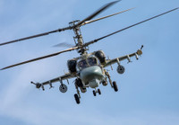 [ẢNH] Trực thăng vũ trang Nga truy đuổi máy bay không người lái Mỹ trên bầu trời Syria?