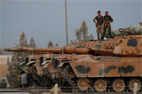 [ẢNH] Quân đội Syria gặp nguy khi hơn 100 xe tăng Thổ Nhĩ Kỳ đã tràn vào Idlib?