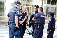 [ẢNH] Thông điệp của cảnh sát Mỹ để xóa bỏ sự hiểu lầm của người dân