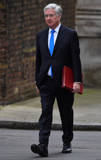 Bộ trưởng Quốc phòng Anh bất ngờ từ chức