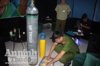 Đột kích hàng loạt quán bar trong đêm, phát hiện nhiều 