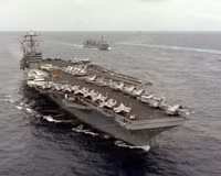 [ẢNH] Siêu tàu sân bay Mỹ tập trận rầm rộ sát Iran, điều gì sắp xảy ra?