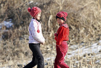 [ẢNH] Cuộc sống của người dân Triều Tiên bên bờ sông Yalu