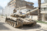 [ẢNH] Phiến quân đánh rát, lính Syria bỏ cả chiến tăng T-72 để tháo chạy