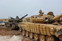 [ẢNH] Phiến quân đánh rát, lính Syria bỏ cả chiến tăng T-72 để tháo chạy