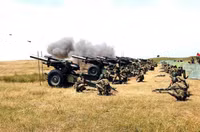 [ẢNH] Thổ Nhĩ Kỳ trang bị pháo 155mm của Mỹ cho phiến quân Syria