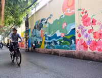 Tái hiện làng hoa Ngọc Hà qua tranh bích họa