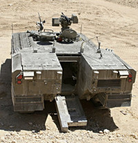 [ẢNH] Israel bất ngờ tung xe thiết giáp lạ áp sát biên giới Syria