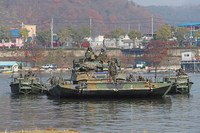 [ẢNH] Vì sao Nga từng phải gán nợ xe tăng quốc bảo cho đồng minh Mỹ?