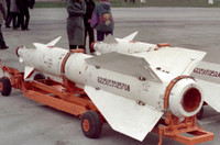 [ẢNH] Tên lửa Kh-29 của Su-30SM Nga bị kích hoạt khi máy bay chưa cất cánh