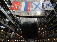 [ẢNH] Nga hạ thủy tàu ngầm tấn công diesel-điện Kilo 636.3 