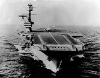 Không thể tin vào mắt khi xem vận tải cơ C-130 hạ cánh trên tàu sân bay