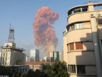 [ẢNH] Cận cảnh hiện trường vụ nổ kinh hoàng ở Lebanon làm 78 người chết