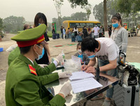 Gần 300 người hoàn thành cách ly tại Vĩnh Phúc được trở về nhà