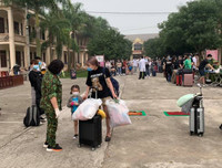 Gần 300 người hoàn thành cách ly tại Vĩnh Phúc được trở về nhà
