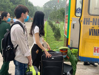 Gần 300 người hoàn thành cách ly tại Vĩnh Phúc được trở về nhà