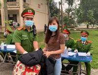 Gần 300 người hoàn thành cách ly tại Vĩnh Phúc được trở về nhà