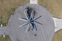 [ẢNH] Ngấm đòn từ Ukraine, Nga xót xa nhìn trực thăng lớn nhất thế giới phải nằm đất