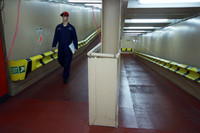 [ẢNH] Vận đen vây bám tàu bệnh viện được điều chống dịch Covid-19