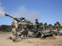 [ẢNH] Nga phản đối khi Mỹ chuyển lựu pháo mạnh nhất thế giới tới trấn giữ mỏ dầu Syria