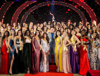 Huyền My diện đầm xẻ đùi quyến rũ, nổi bật giữa dàn thí sinh Miss Grand