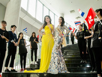 Huyền My diện đầm xẻ đùi quyến rũ, nổi bật giữa dàn thí sinh Miss Grand