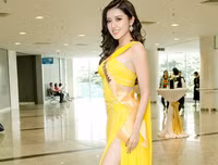 Huyền My diện đầm xẻ đùi quyến rũ, nổi bật giữa dàn thí sinh Miss Grand