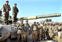 [ẢNH] Đáng sợ với chiến đoàn 320 xe tăng T-80UD của Pakistan