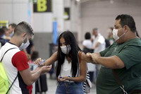 [ẢNH] Tổng thống Brazil đi ngược lại thế giới khi cho rằng Covid-19 không nguy hiểm