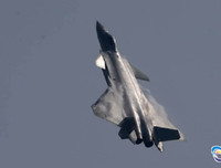 Trung Quốc xác nhận lần đầu đưa tiêm kích tàng hình J-20 vào tập trận